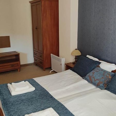 בנסקו Annett Apartments At Emerald Hotel מראה חיצוני תמונה