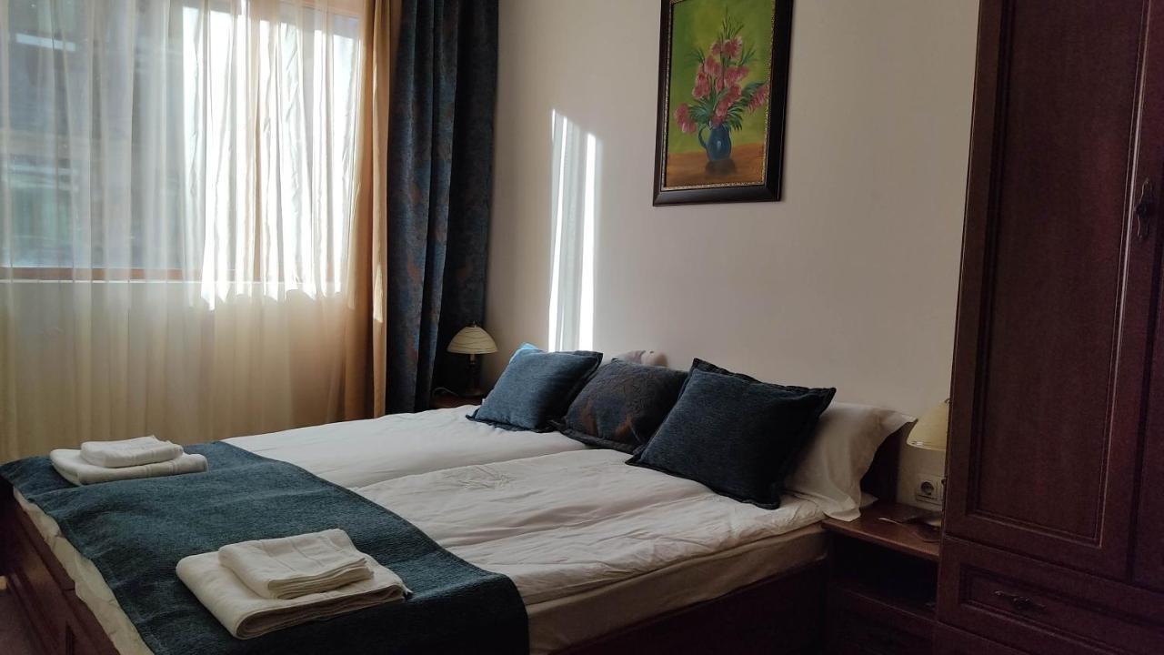 בנסקו Annett Apartments At Emerald Hotel מראה חיצוני תמונה