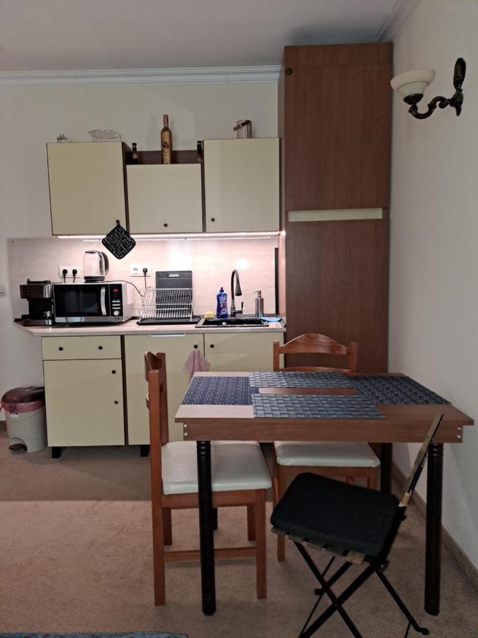 בנסקו Annett Apartments At Emerald Hotel מראה חיצוני תמונה